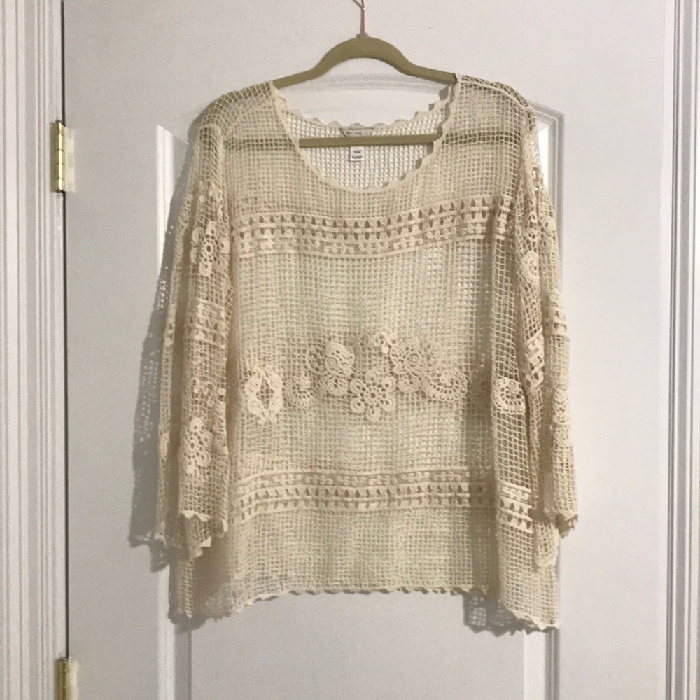 Est 1946 crocheted top